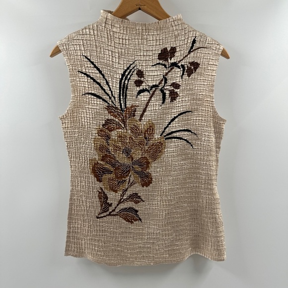 Casual Corner Tops - Casual Corner Satin Floral Crinkle Tank Top Size Medium Y2K